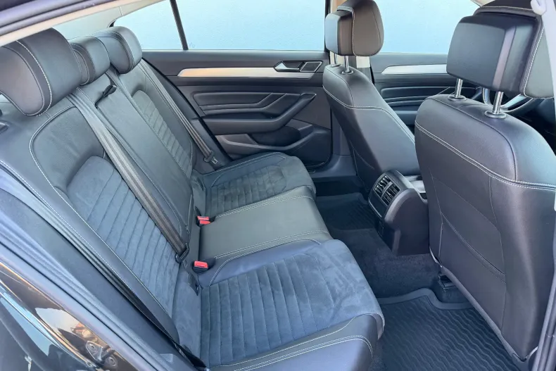 Volkswagen Passat din 2021 cu 40.500 km - oferta VOL164286 - foto 6