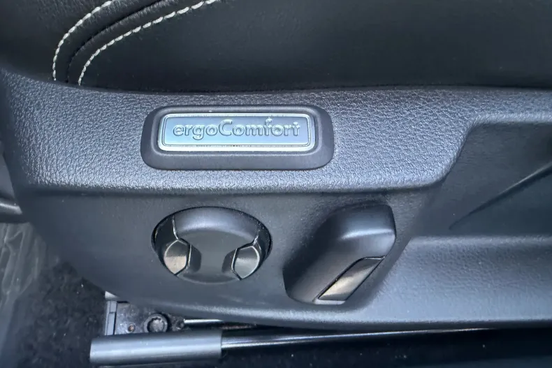 Volkswagen Passat din 2021 cu 40.500 km - oferta VOL164286 - foto 20