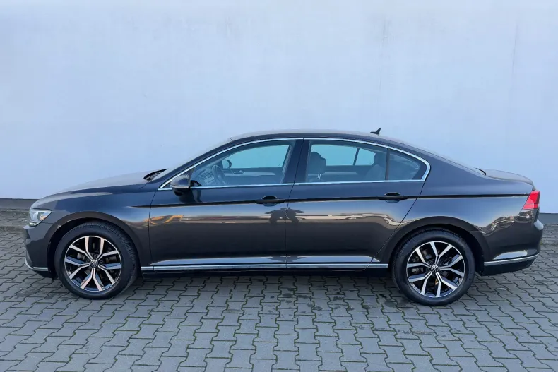 Volkswagen Passat din 2021 cu 40.500 km - oferta VOL164286 - foto 23
