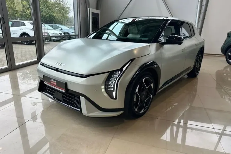 Kia EV4 din 2025 cu 5 km - oferta KIA164291 - foto 1