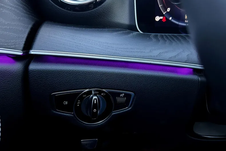 Mercedes-Benz E din 2022 cu 96.047 km - oferta MER164294 - foto 38