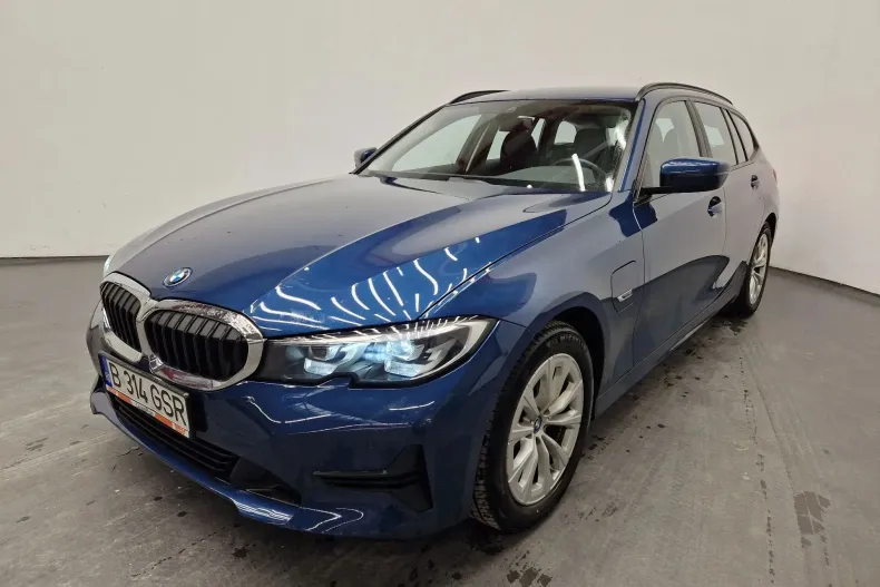 BMW Seria 3 din 2022 cu 61.595 km - oferta BMW164295 - foto 1