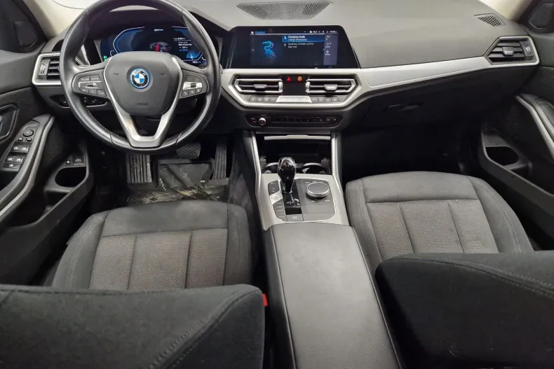 BMW Seria 3 din 2022 cu 61.595 km - oferta BMW164295 - foto 5