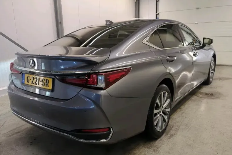 Lexus Seria ES din 2019 cu 137.694 km - oferta LEX164300 - foto 3