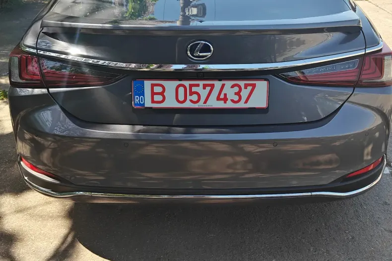 Lexus Seria ES din 2019 cu 137.694 km - oferta LEX164300 - foto 18