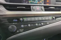 Lexus Seria ES din 2019 cu 137.694 km - oferta LEX164300 - foto 24