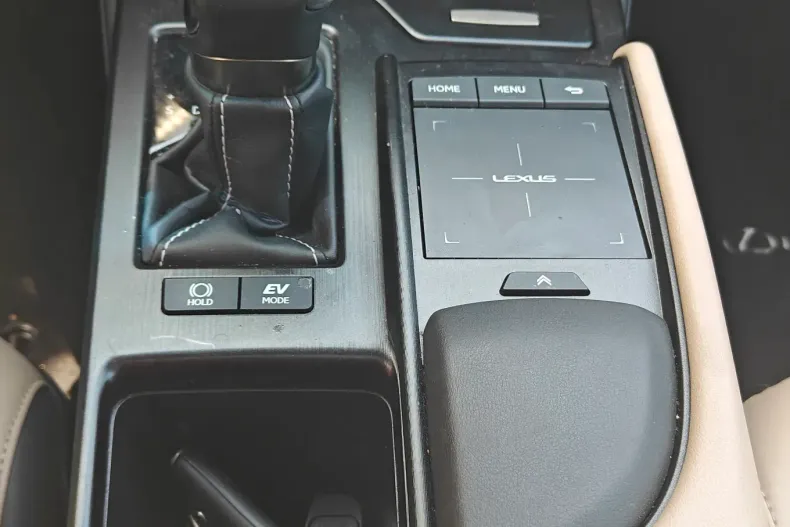 Lexus Seria ES din 2019 cu 137.694 km - oferta LEX164300 - foto 26