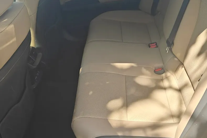 Lexus Seria ES din 2019 cu 137.694 km - oferta LEX164300 - foto 29