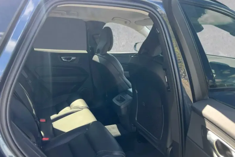 Volvo XC60 din 2024 cu 22.220 km - oferta VOL164318 - foto 5