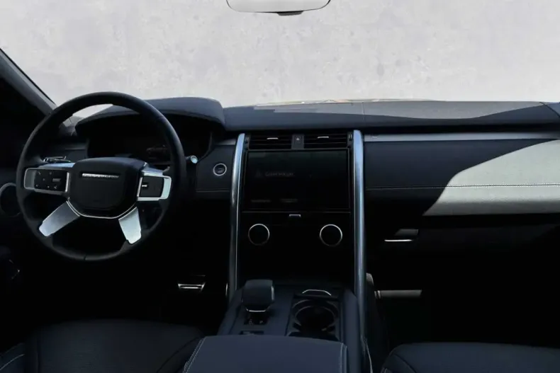 Land Rover Discovery din 2024 cu 16.900 km - oferta LAN164319 - foto 4