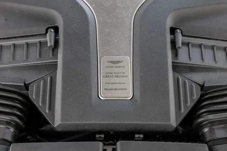 Aston Martin DBX din 2024 cu 12.073 km - oferta AST164327 - foto 23