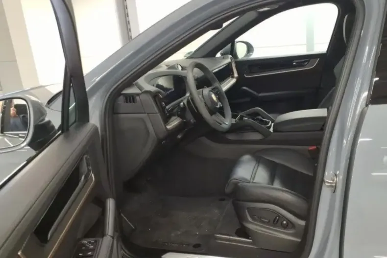 Porsche Cayenne din 2024 cu 14.900 km - oferta POR164334 - foto 3