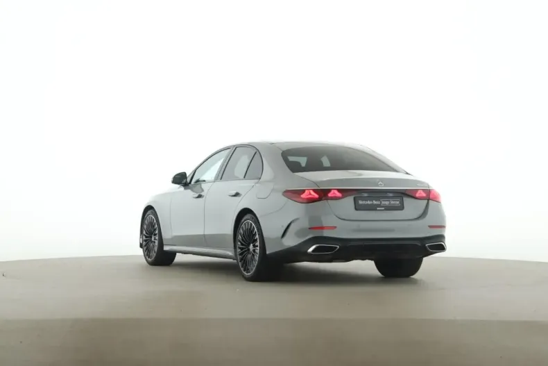 Mercedes-Benz E 400 din 2023 cu 31.000 km - oferta MER164336 - foto 4