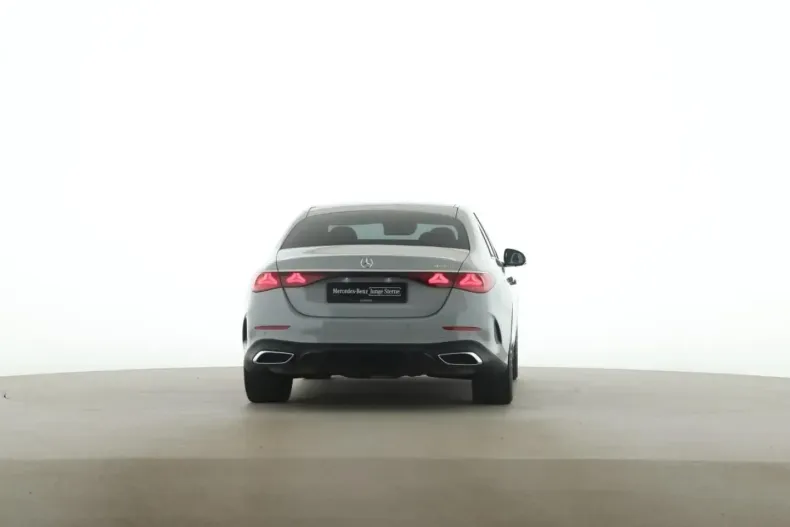 Mercedes-Benz E 400 din 2023 cu 31.000 km - oferta MER164336 - foto 5