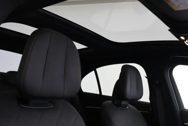 Mercedes-Benz E 400 din 2023 cu 31.000 km - oferta MER164336 - foto 17