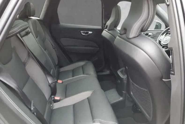 Volvo XC60 din 2024 cu 25.990 km - oferta VOL164341 - foto 5