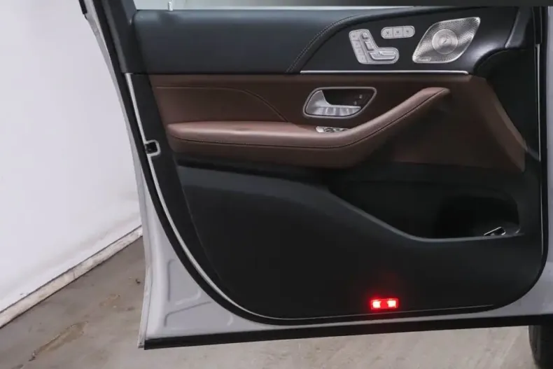 Mercedes-Benz GLE 53 AMG din 2024 cu 9.832 km - oferta MER164352 - foto 9