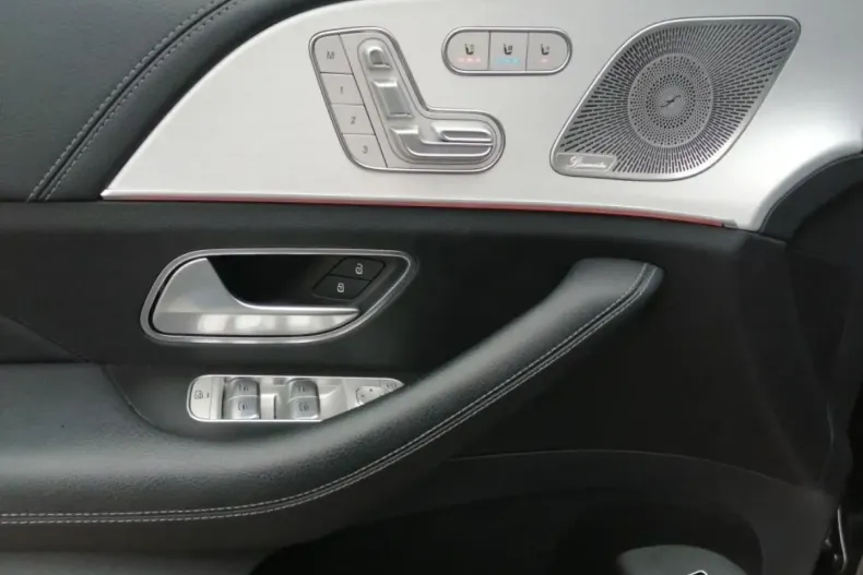 Mercedes-Benz GLE 350 din 2023 cu 79.200 km - oferta MER164363 - foto 19