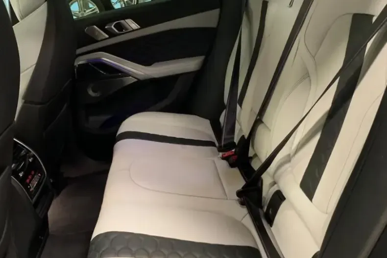 BMW X6 M din 2022 cu 37.497 km - oferta BMW164375 - foto 17