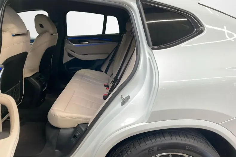 BMW X4 din 2024 cu 12.200 km - oferta BMW164382 - foto 3