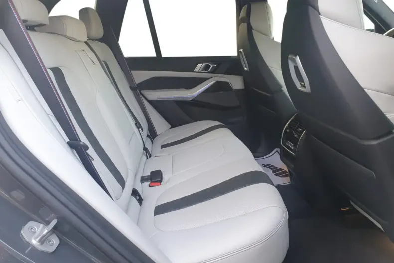 BMW X5 M din 2023 cu 39.900 km - oferta BMW164397 - foto 13