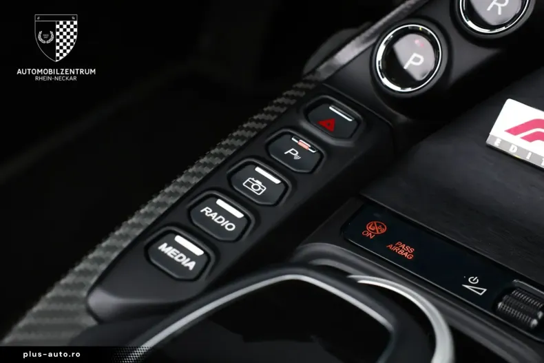 Aston Martin V8 Vantage din 2023 cu 24.334 km - oferta AST164402 - foto 33