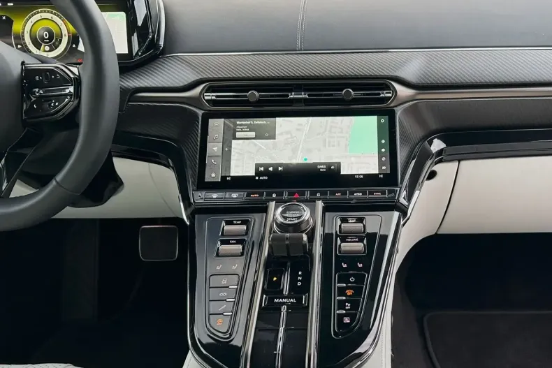 Aston Martin V8 Vantage din 2024 cu 10.000 km - oferta AST164403 - foto 10