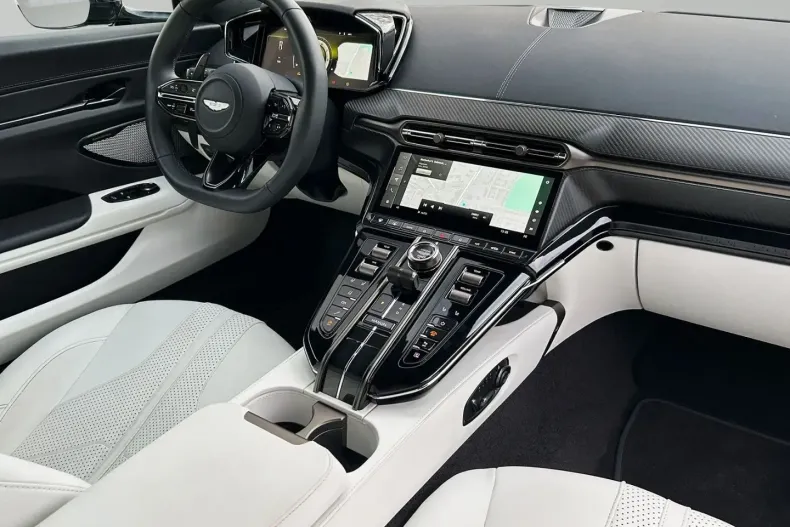 Aston Martin V8 Vantage din 2024 cu 10.000 km - oferta AST164403 - foto 37