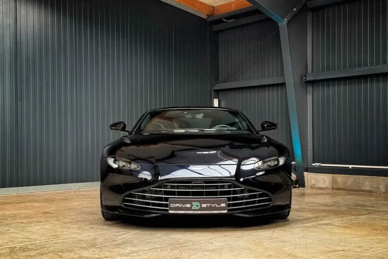 Aston Martin V8 Vantage din 2023 cu 13.144 km - oferta AST164407 - foto 3