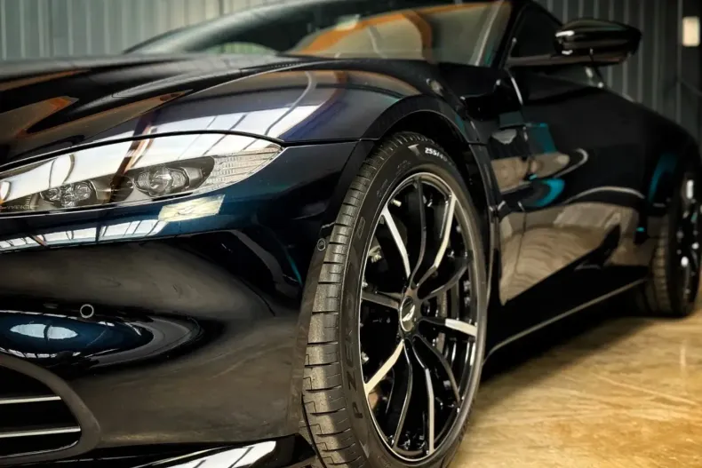 Aston Martin V8 Vantage din 2023 cu 13.144 km - oferta AST164407 - foto 7