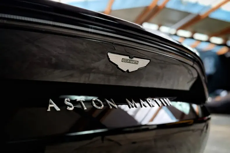 Aston Martin V8 Vantage din 2023 cu 13.144 km - oferta AST164407 - foto 9