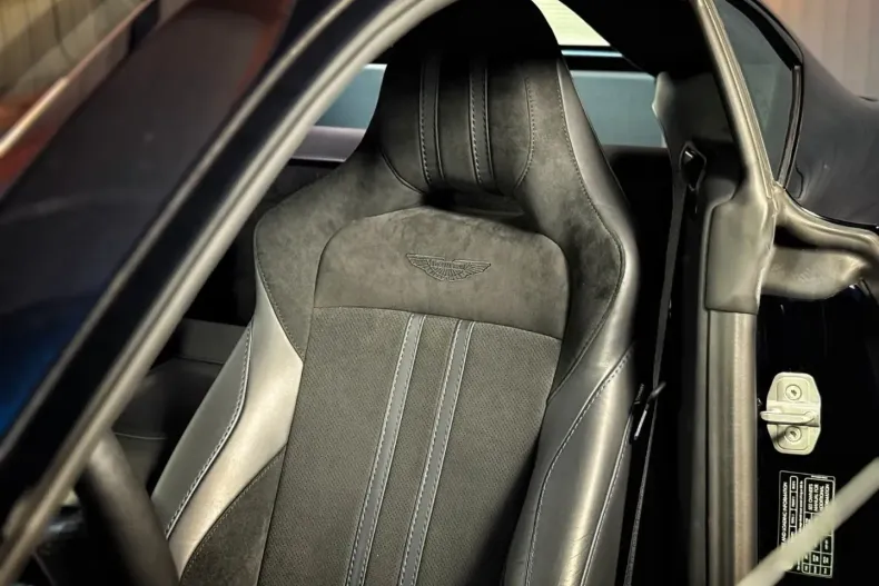 Aston Martin V8 Vantage din 2023 cu 13.144 km - oferta AST164407 - foto 19