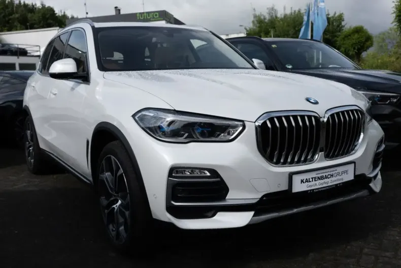 BMW X5 din 2021 cu 97.439 km - oferta BMW164453 - foto 4