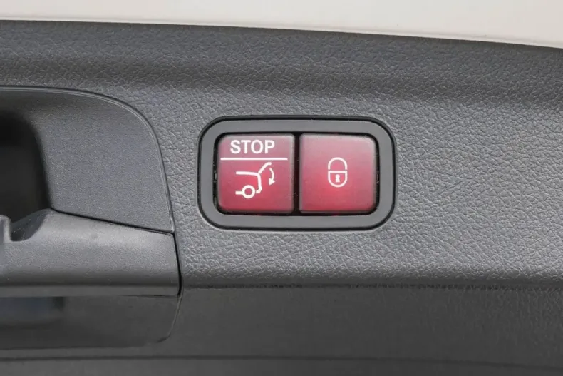 Mercedes-Benz GLE 350 din 2024 cu 17.604 km - oferta MER164455 - foto 15