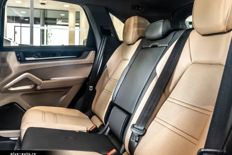 Porsche Cayenne din 2025 cu 16.990 km - oferta POR164456 - foto 24