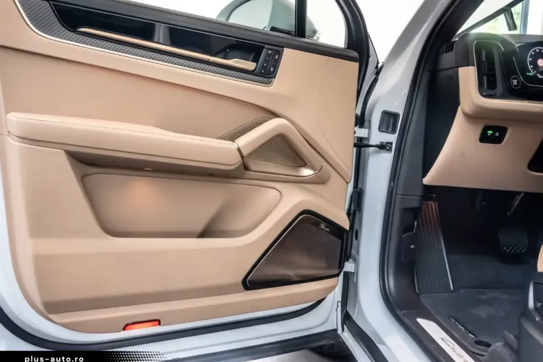 Porsche Cayenne din 2025 cu 16.990 km - oferta POR164456 - foto 30