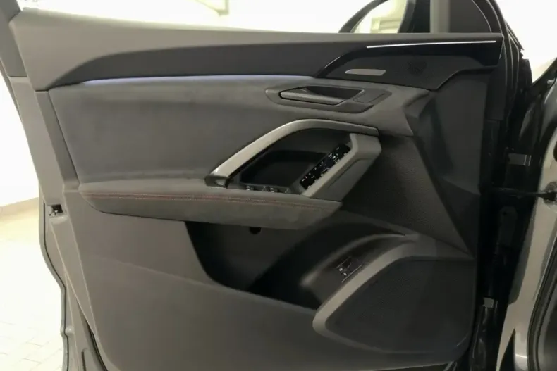 Audi Q5 din 2025 cu 6.000 km - oferta AUD164458 - foto 7