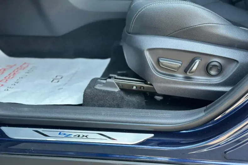 Toyota bZ4X din 2025 cu 16.000 km - oferta TOY164469 - foto 9