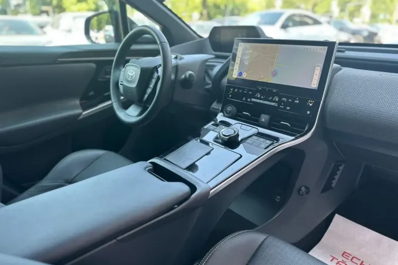 Toyota bZ4X din 2025 cu 16.000 km - oferta TOY164469 - foto 23