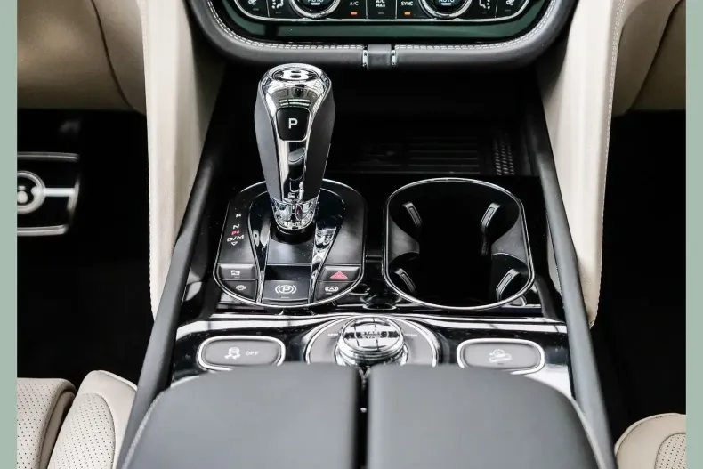 Bentley Bentayga din 2024 cu 4.590 km - oferta BEN164476 - foto 20