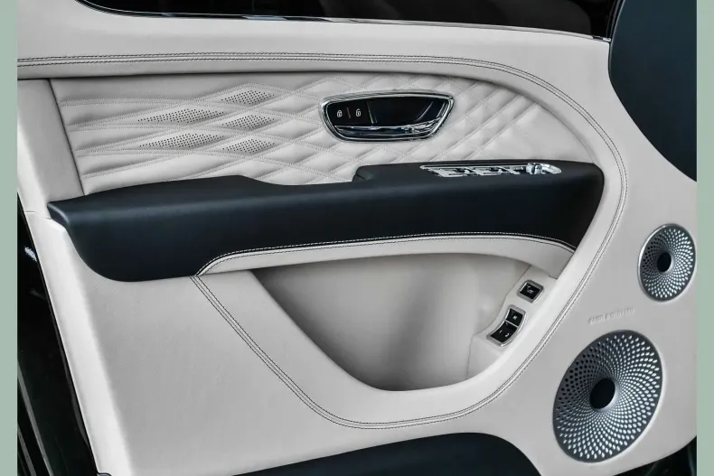 Bentley Bentayga din 2024 cu 4.590 km - oferta BEN164476 - foto 27