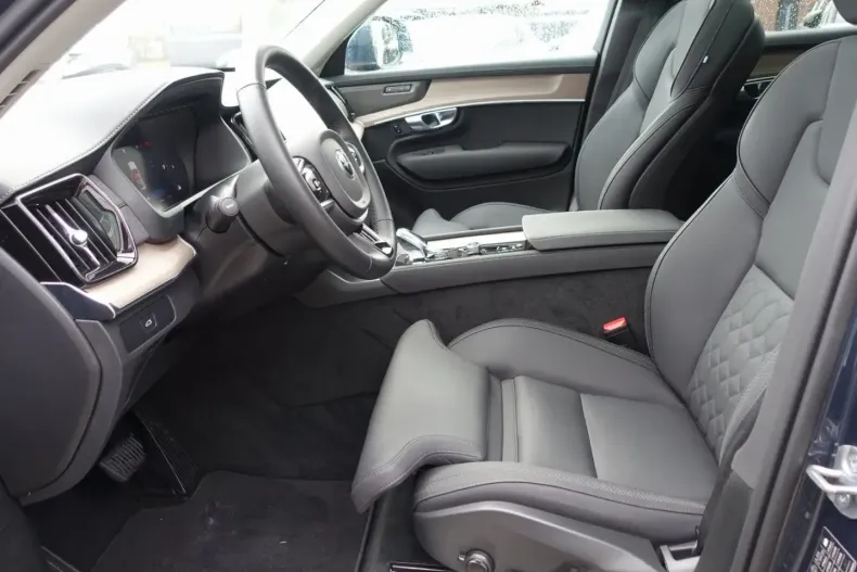 Volvo XC90 din 2025 cu 26.752 km - oferta VOL164500 - foto 9