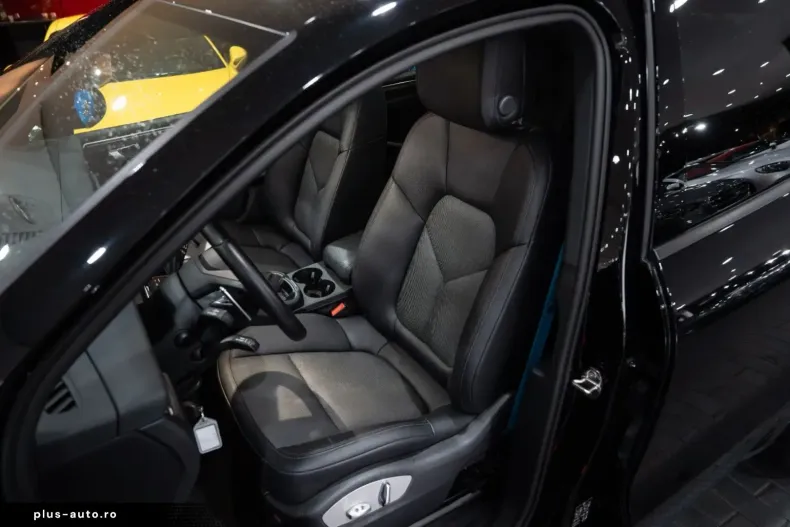 Porsche Macan din 2024 cu 30.658 km - oferta POR164502 - foto 12