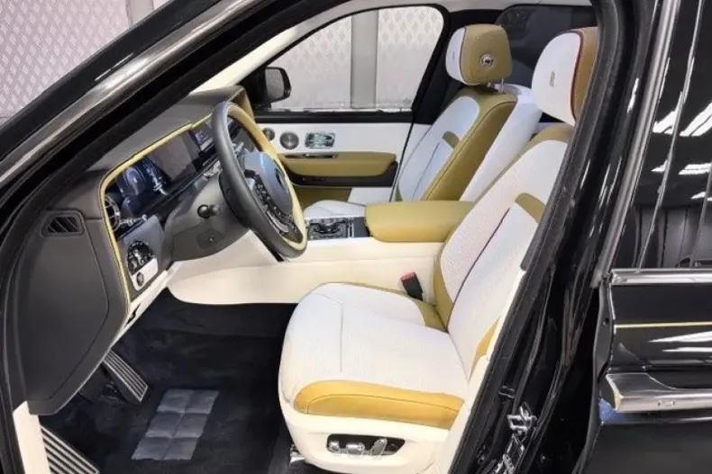 Rolls-Royce Cullinan din 2025 cu 3.500 km - oferta ROL164511 - foto 8