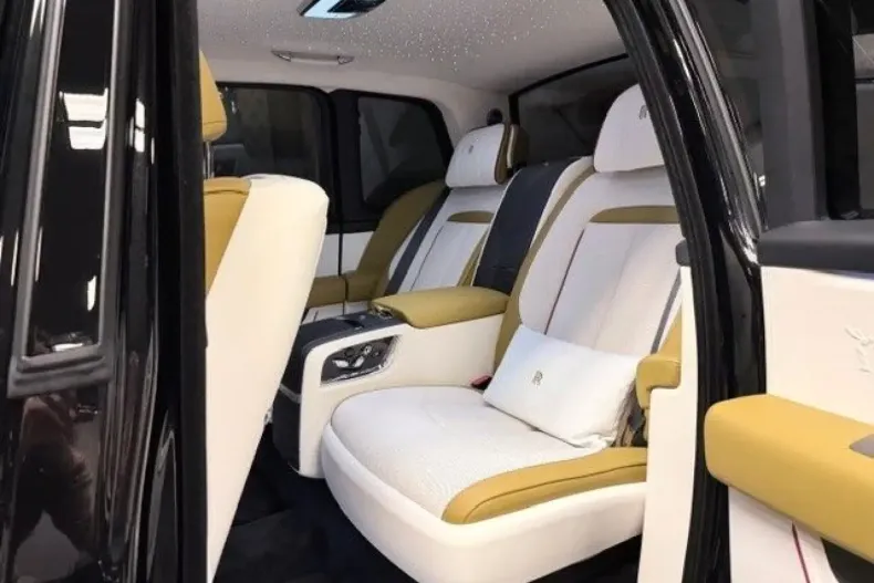 Rolls-Royce Cullinan din 2025 cu 3.500 km - oferta ROL164511 - foto 9