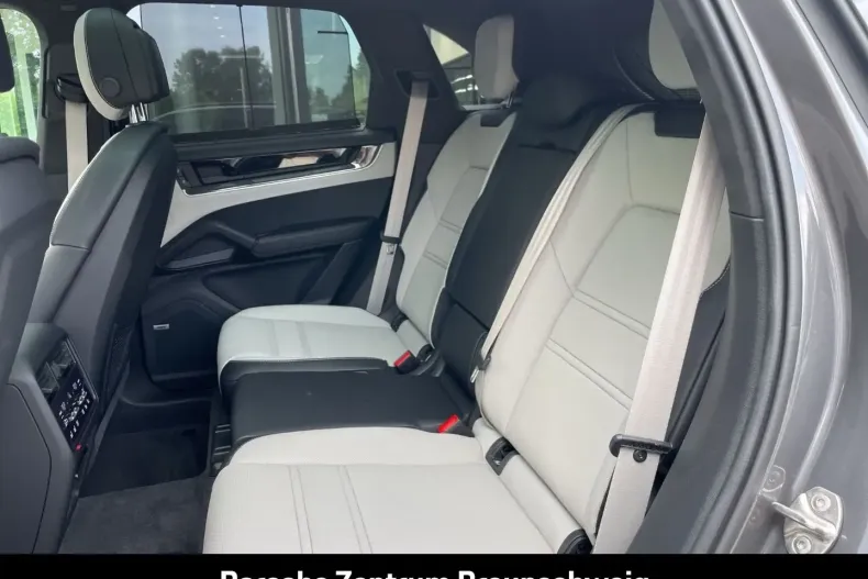 Porsche Cayenne din 2025 cu 17.900 km - oferta POR164512 - foto 33