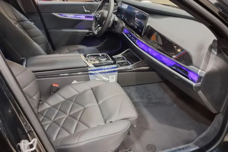 BMW 740 din 2025 cu 20.000 km - oferta BMW164514 - foto 5