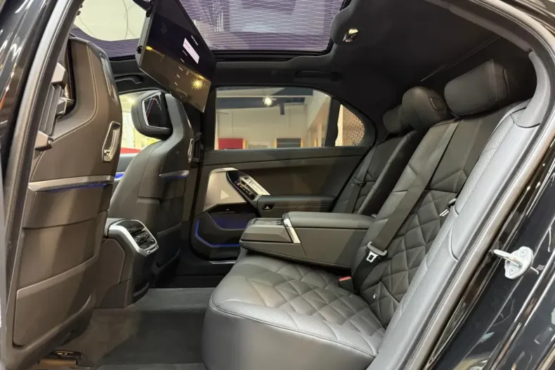 BMW 740 din 2025 cu 30.000 km - oferta BMW164515 - foto 25