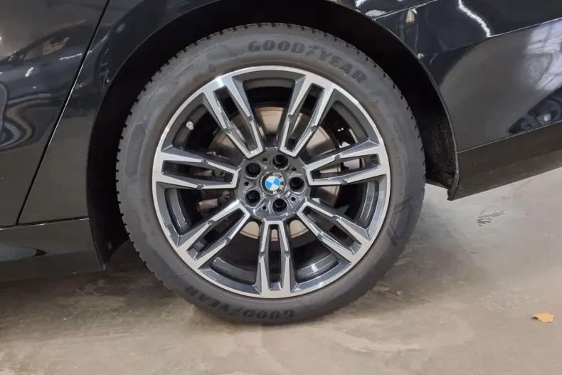 BMW 540 din 2025 cu 18.847 km - oferta BMW164521 - foto 11