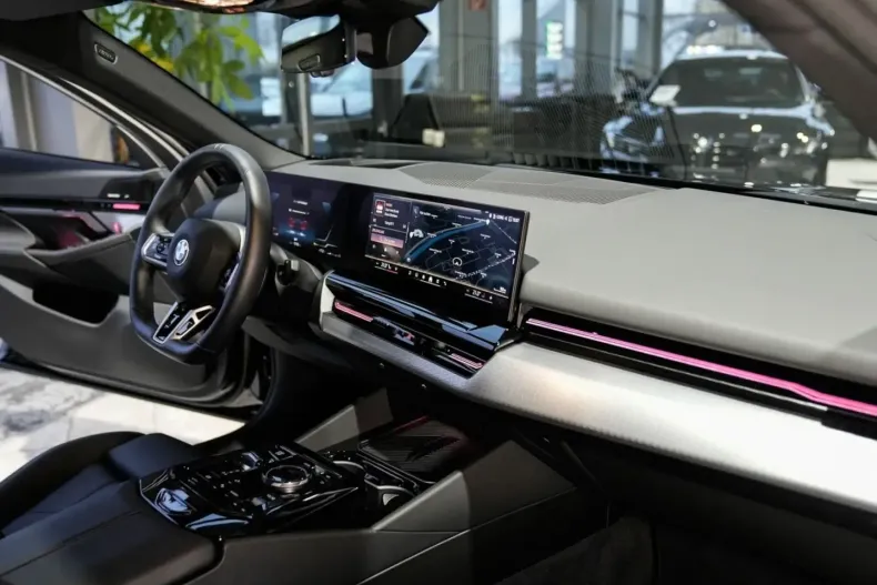 BMW 520 din 2024 cu 13.190 km - oferta BMW164534 - foto 32